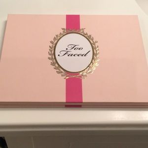 Too Faced Le Grand Palais Holiday Palette